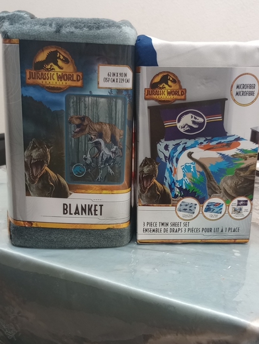 Kids Jurassic Park Microfiber Throw And 3pc Twin Sheet Set